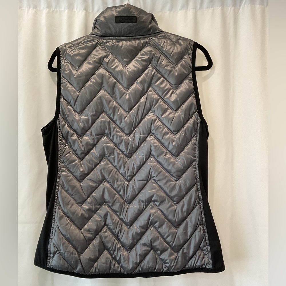 EUC Calvin Klein Performance Puff Vest - Picture 2 of 3